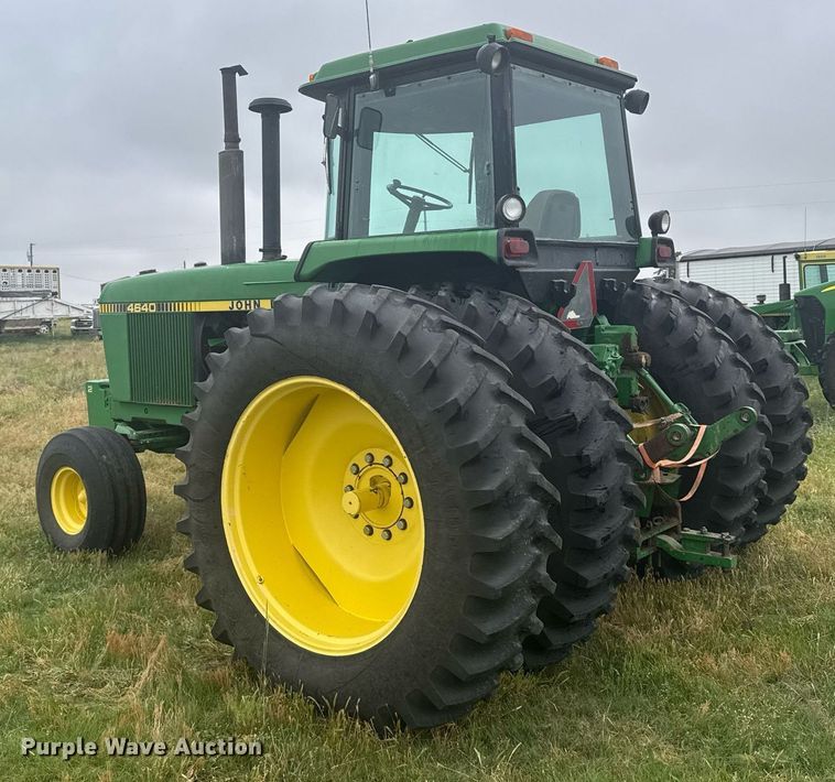image for item EG6598 1980 John Deere 4640 tractor