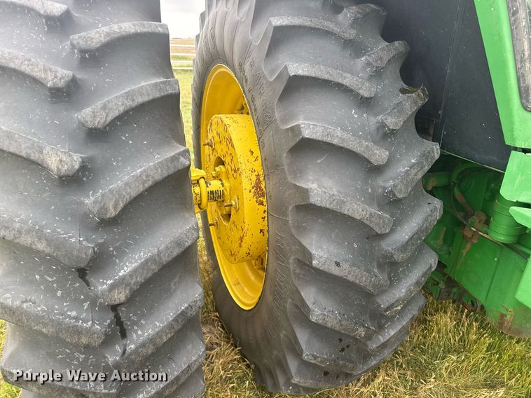 image for item EG6598 1980 John Deere 4640 tractor