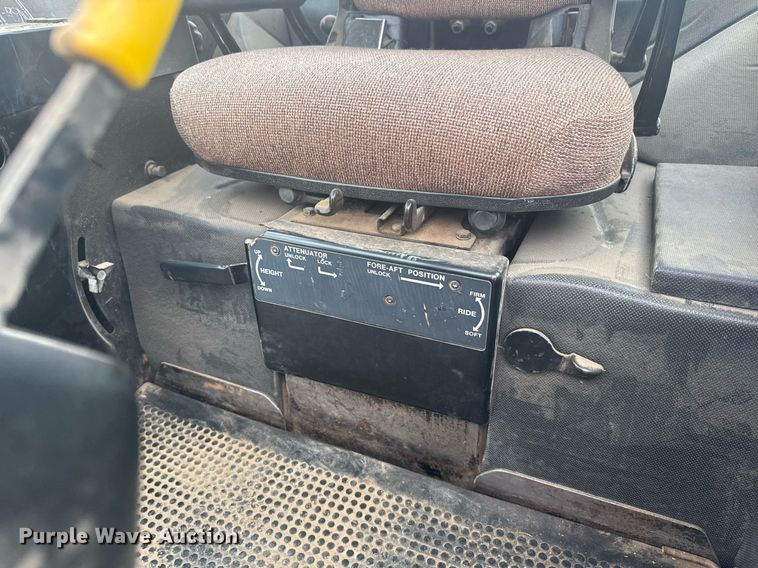 image for item EG6598 1980 John Deere 4640 tractor