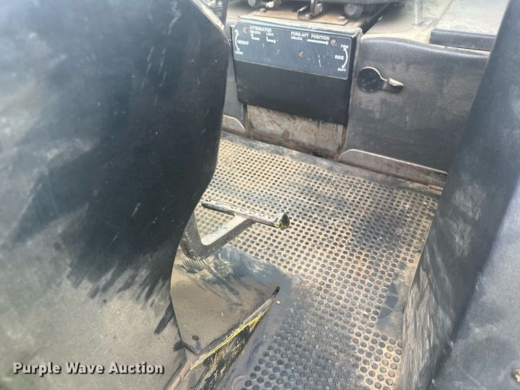 image for item EG6598 1980 John Deere 4640 tractor