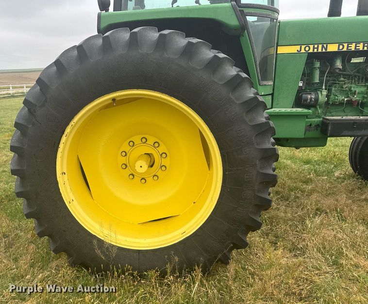 image for item EG6598 1980 John Deere 4640 tractor