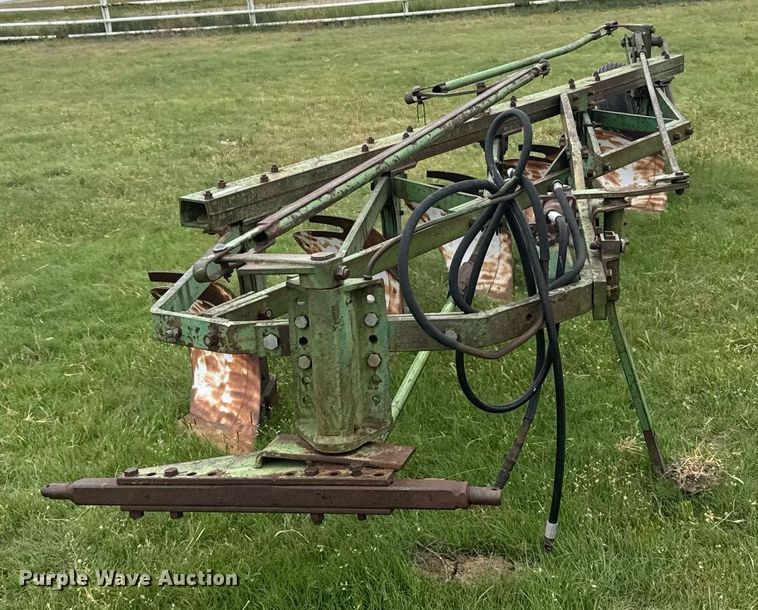 image for item EG6600 John Deere five bottom plow