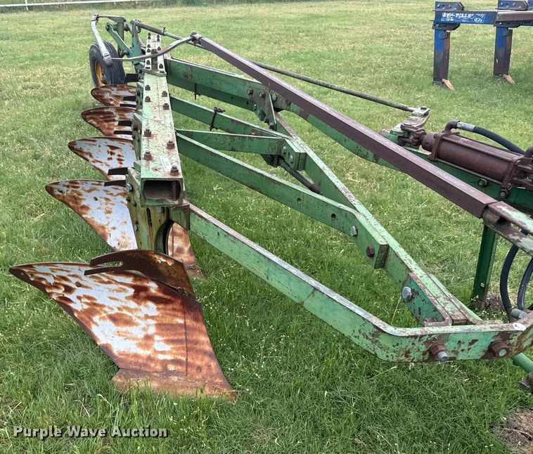 image for item EG6600 John Deere five bottom plow