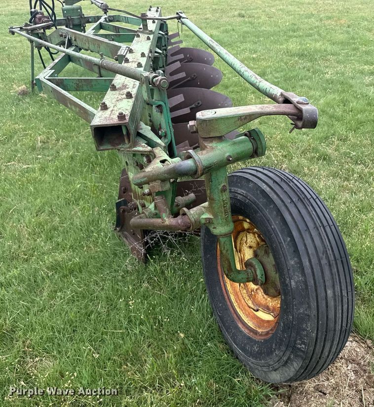 image for item EG6600 John Deere five bottom plow