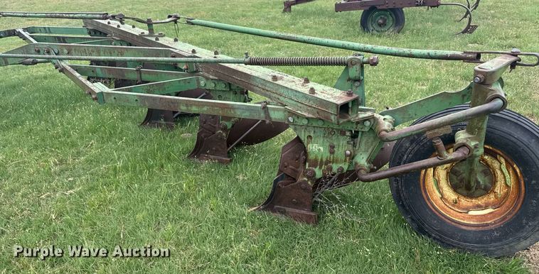 image for item EG6600 John Deere five bottom plow
