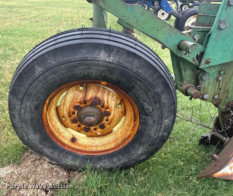 image for item EG6600 John Deere five bottom plow