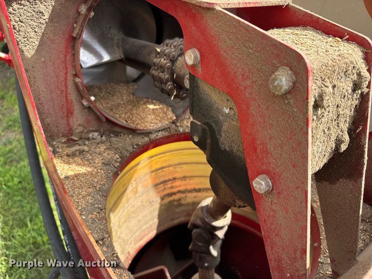 image for item EG6612 Westfield MKX 100-73 auger