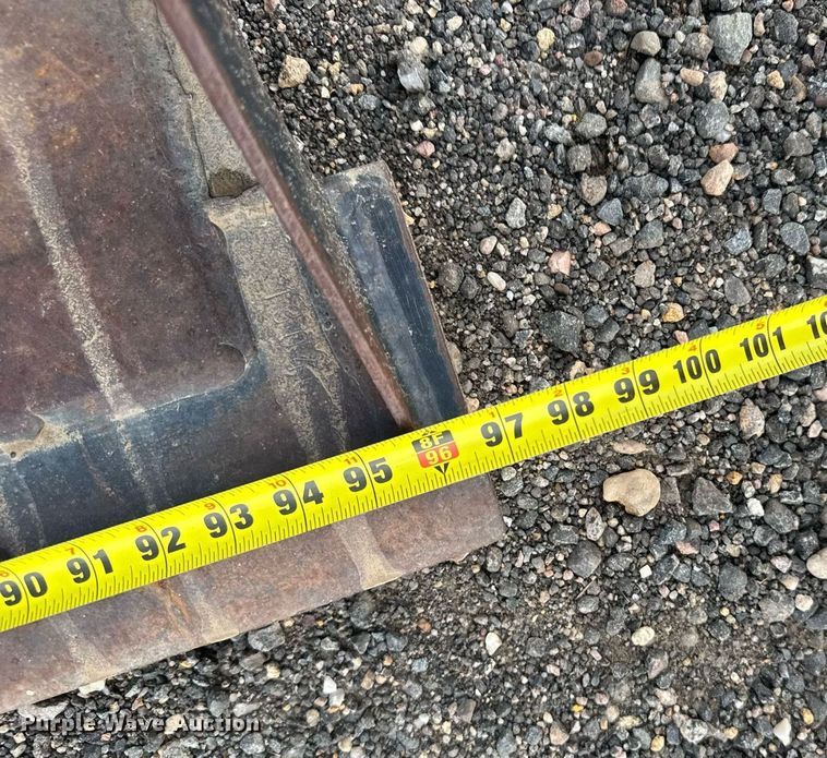 image for item EG6662 2013 Case IH Puma 160 MFWD tractor