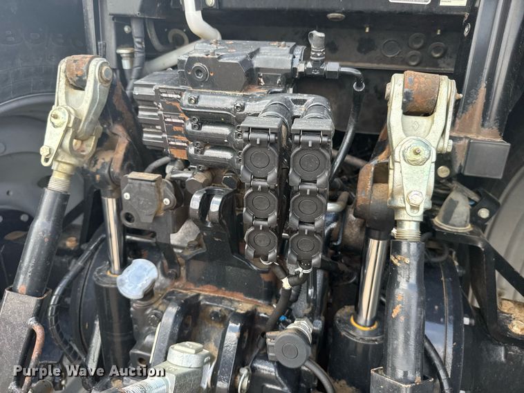 image for item EG6662 2013 Case IH Puma 160 MFWD tractor