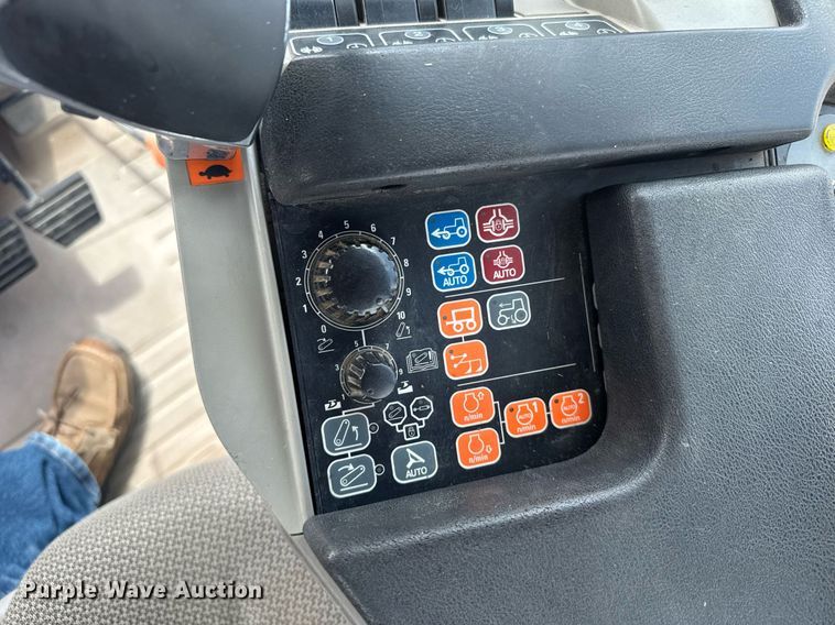 image for item EG6662 2013 Case IH Puma 160 MFWD tractor