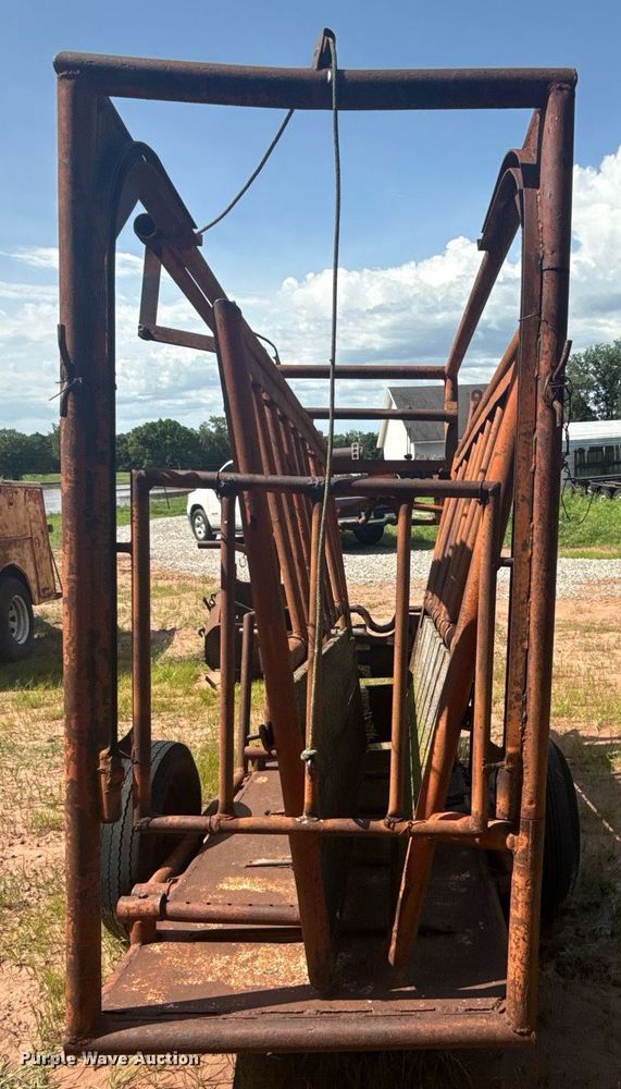 image for item EG8117 Squeeze chute