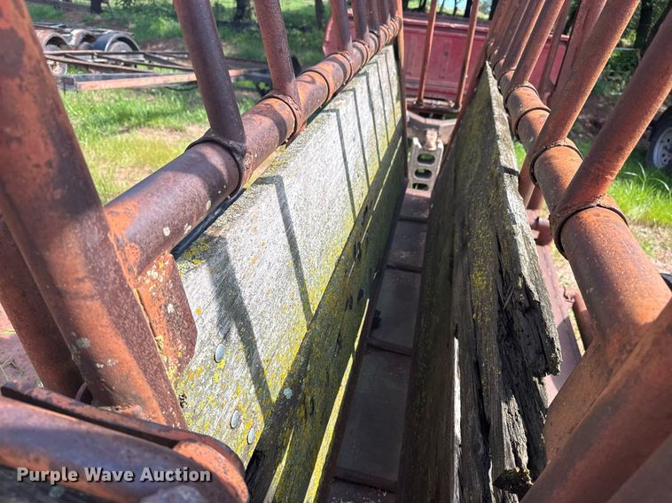 image for item EG8117 Squeeze chute