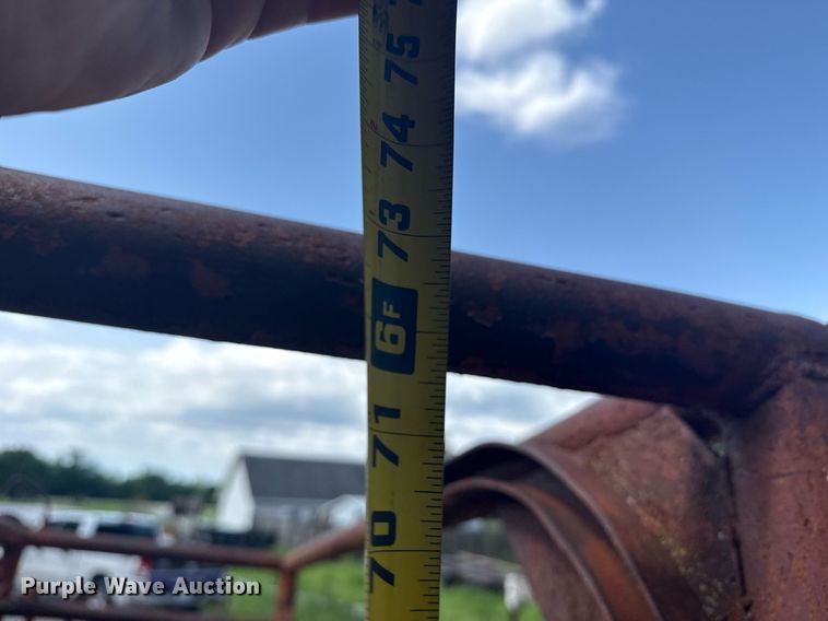 image for item EG8117 Squeeze chute