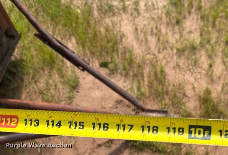 image for item EG8117 Squeeze chute