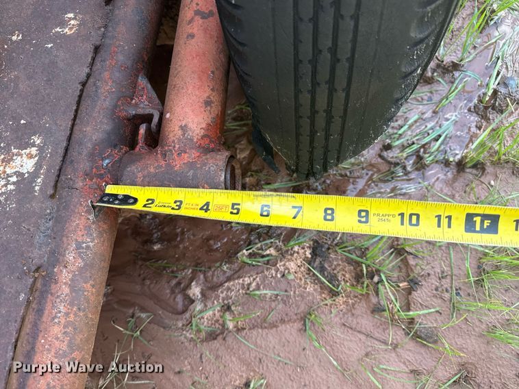 image for item EG8117 Squeeze chute