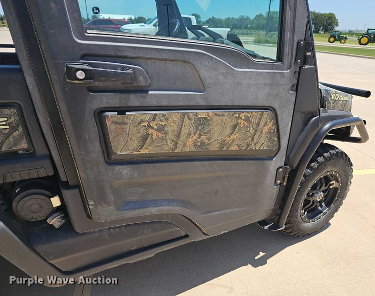 image for item EK5379 2019 John Deere XUV835M utility vehicle