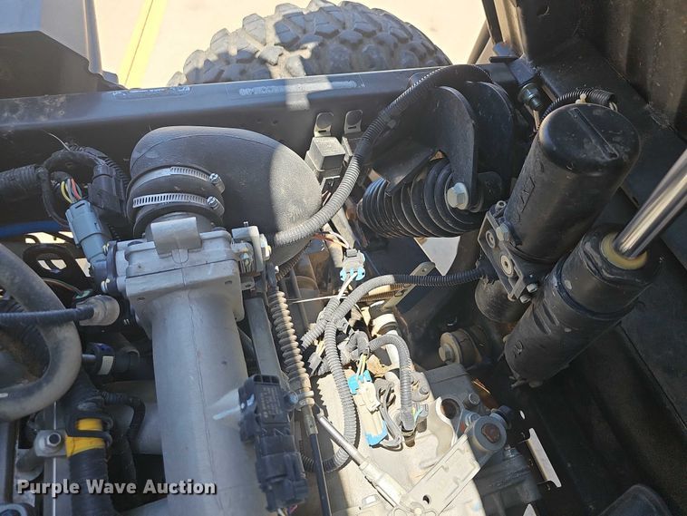 image for item EK5379 2019 John Deere XUV835M utility vehicle