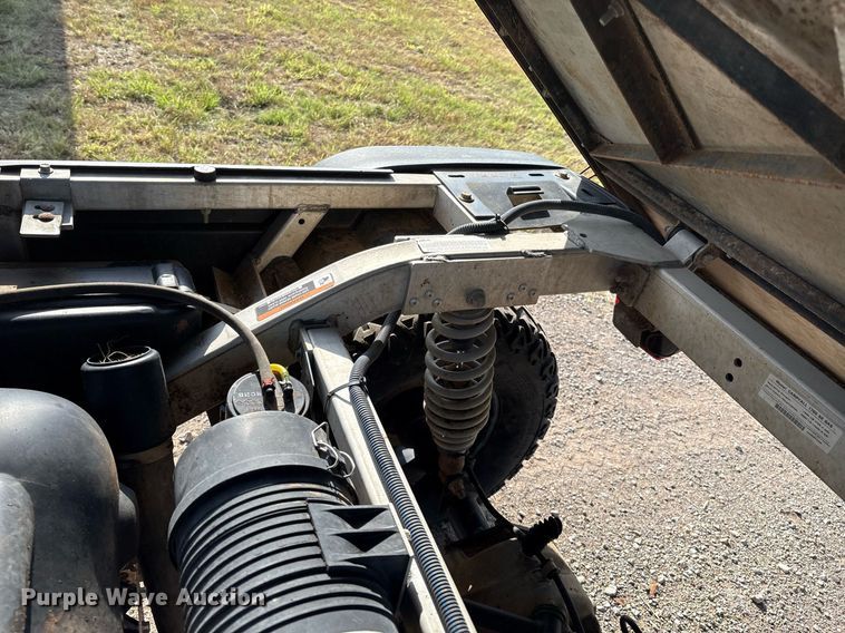 image for item EL2114 2019 Club Car Carryall 1700 utility vehicle