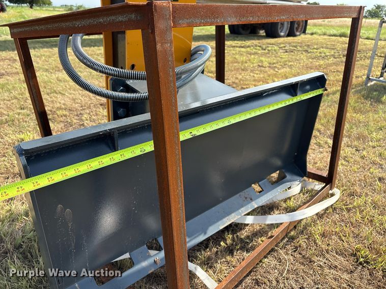 image for item EL2115 Handy HPD680 skid steer post driver