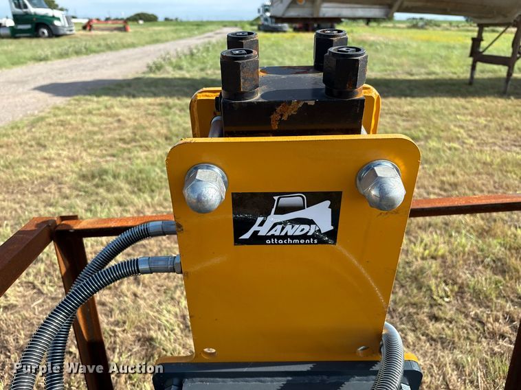 image for item EL2115 Handy HPD680 skid steer post driver