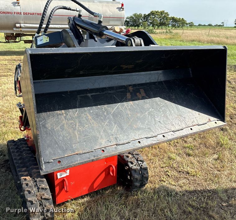 image for item EL2118 2023 AGT LRT23 compact utility loader