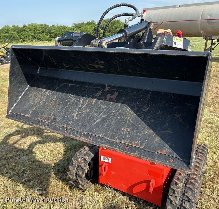 image for item EL2118 2023 AGT LRT23 compact utility loader