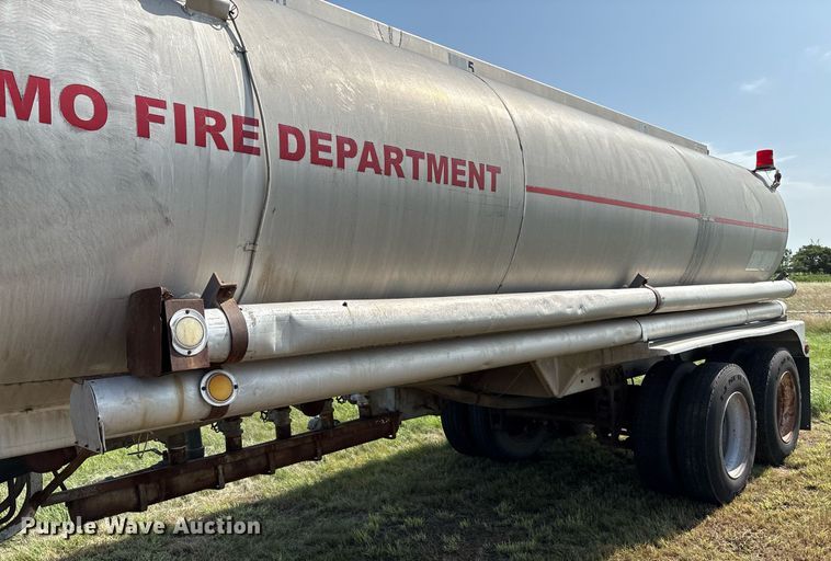 image for item EL2120 1963 Fruehauf F2 tank trailer