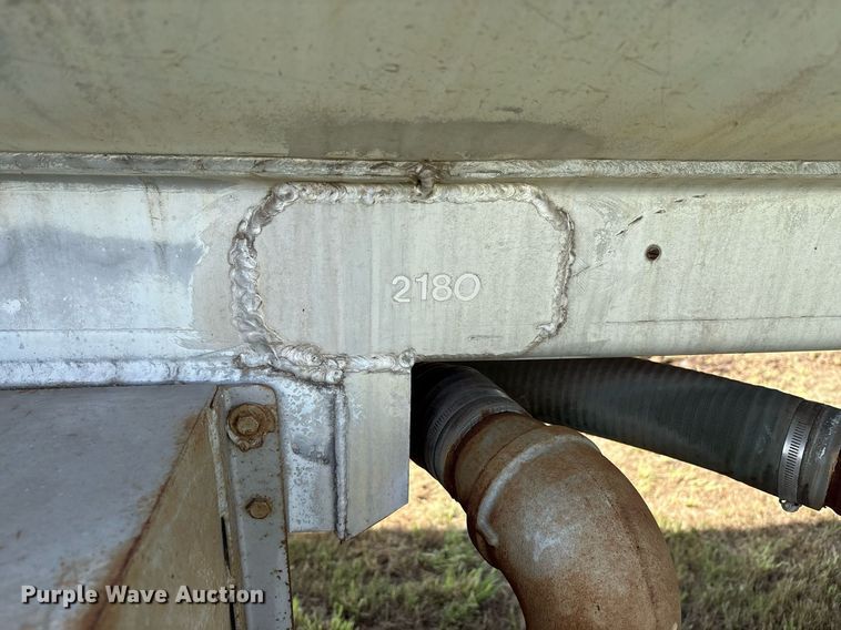 image for item EL2120 1963 Fruehauf F2 tank trailer