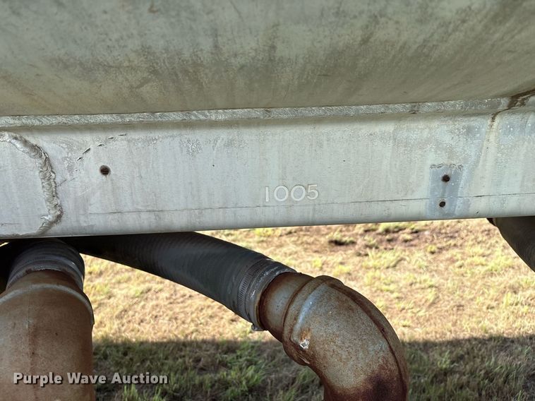 image for item EL2120 1963 Fruehauf F2 tank trailer