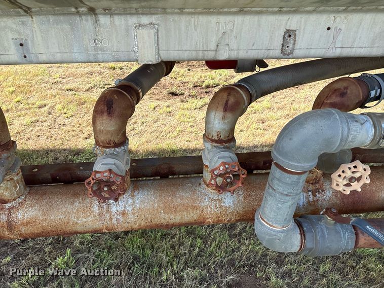 image for item EL2120 1963 Fruehauf F2 tank trailer