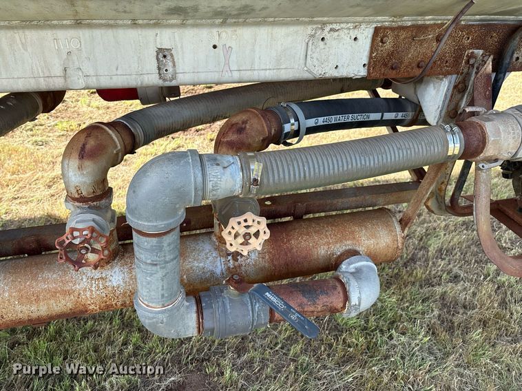 image for item EL2120 1963 Fruehauf F2 tank trailer