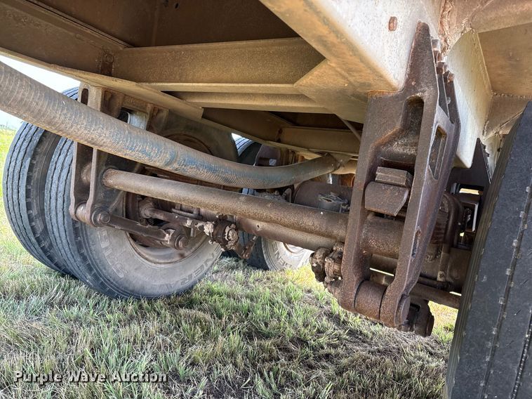 image for item EL2120 1963 Fruehauf F2 tank trailer