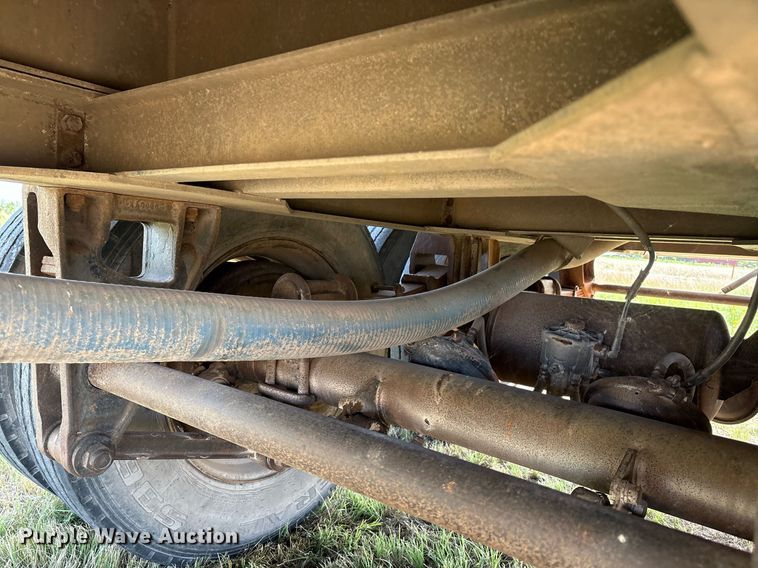 image for item EL2120 1963 Fruehauf F2 tank trailer