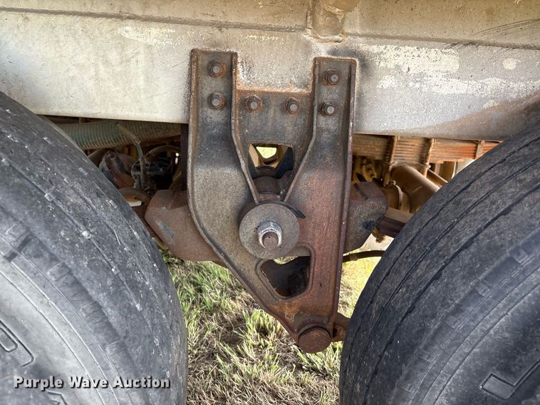 image for item EL2120 1963 Fruehauf F2 tank trailer