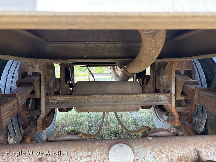 image for item EL2120 1963 Fruehauf F2 tank trailer