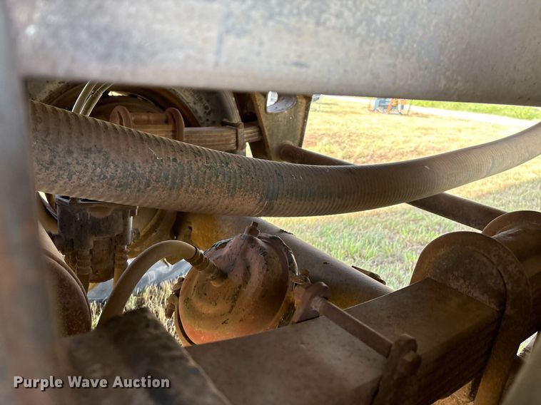 image for item EL2120 1963 Fruehauf F2 tank trailer