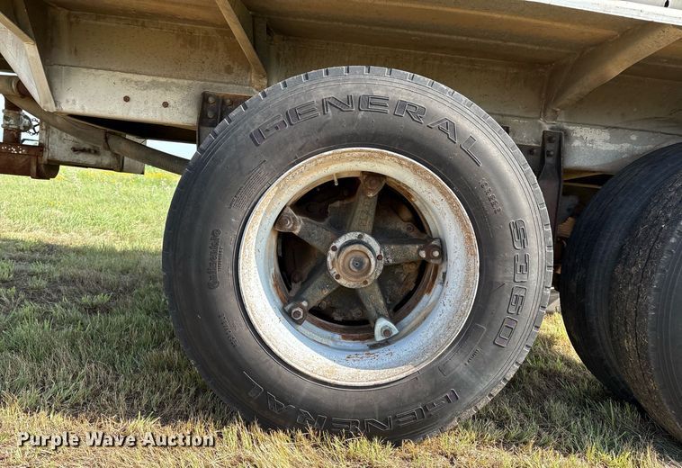 image for item EL2120 1963 Fruehauf F2 tank trailer