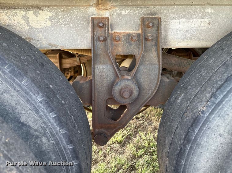 image for item EL2120 1963 Fruehauf F2 tank trailer