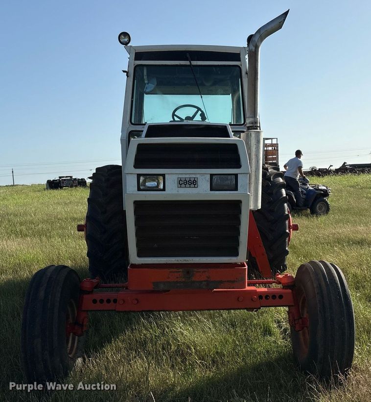 image for item EL2126 1982 Case 2390 tractor