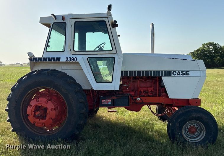 image for item EL2126 1982 Case 2390 tractor