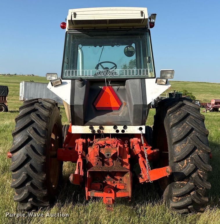 image for item EL2126 1982 Case 2390 tractor