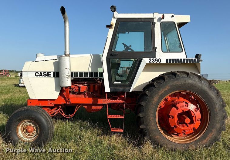 image for item EL2126 1982 Case 2390 tractor