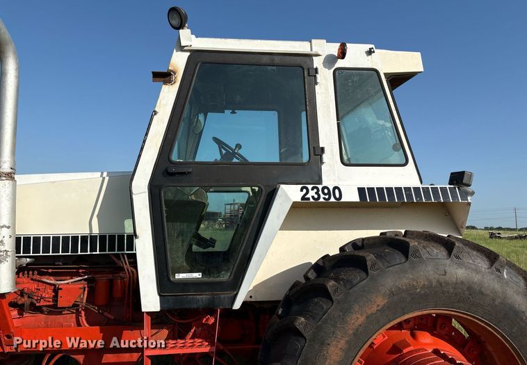 image for item EL2126 1982 Case 2390 tractor