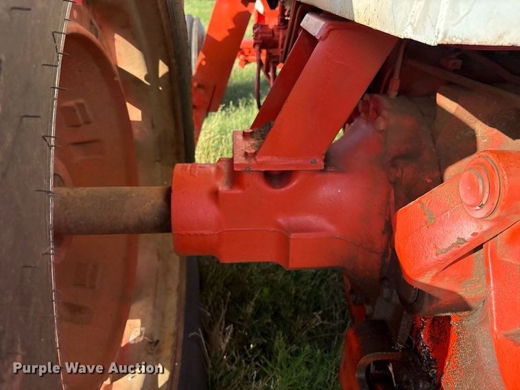 image for item EL2126 1982 Case 2390 tractor