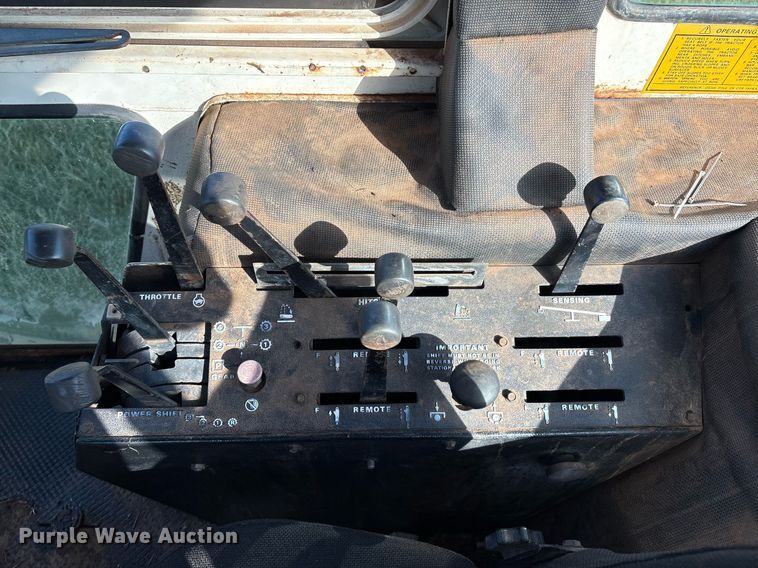 image for item EL2126 1982 Case 2390 tractor