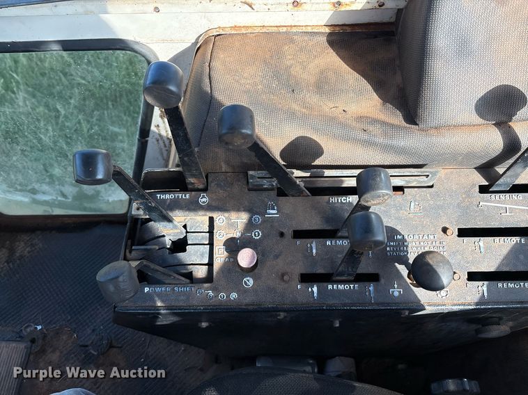 image for item EL2126 1982 Case 2390 tractor