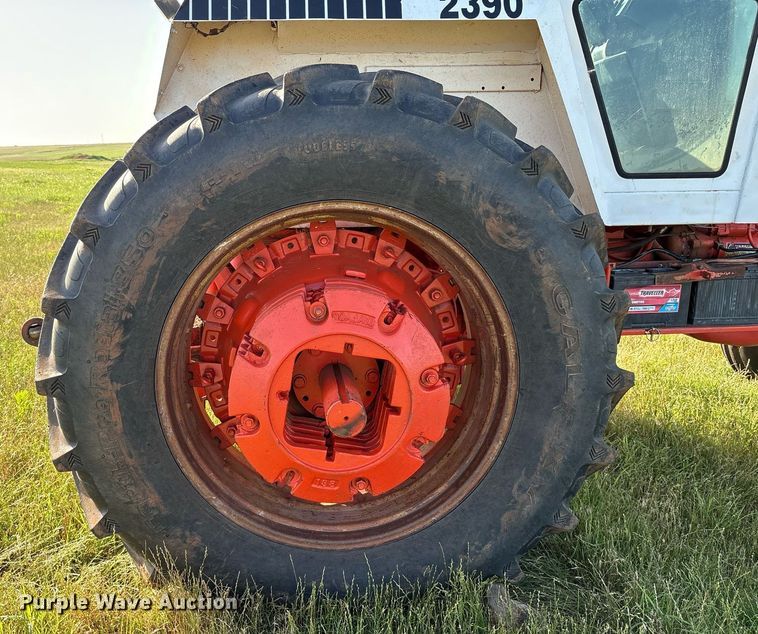 image for item EL2126 1982 Case 2390 tractor