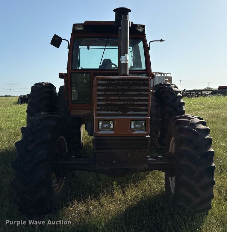 image for item EL2127 Hesston 1880DT tractor