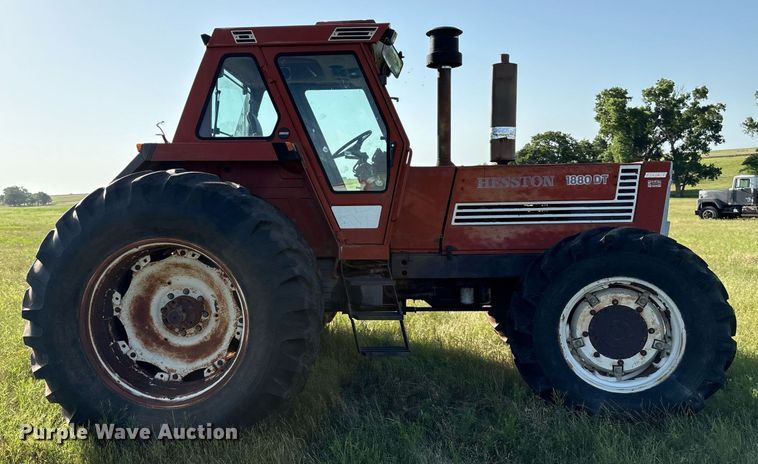 image for item EL2127 Hesston 1880DT tractor