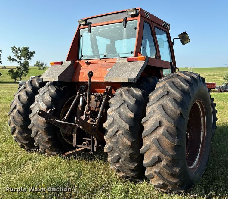 image for item EL2127 Hesston 1880DT tractor